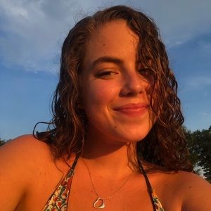 Meet your Posher, Carly